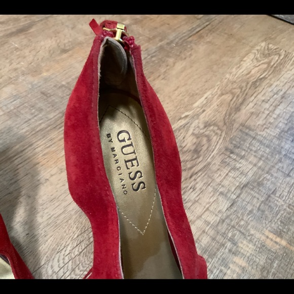 Red pumps - Picture 5 of 5